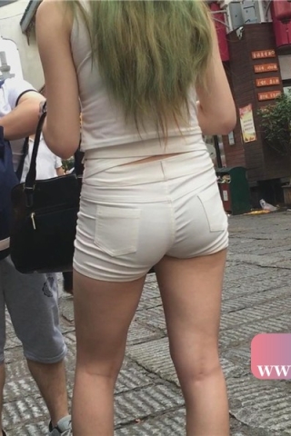 查看完整内容：偶遇超级丰满圆臀热裤美女，身材劲爆。[2.23 GB]（视频版） - 共10张图片