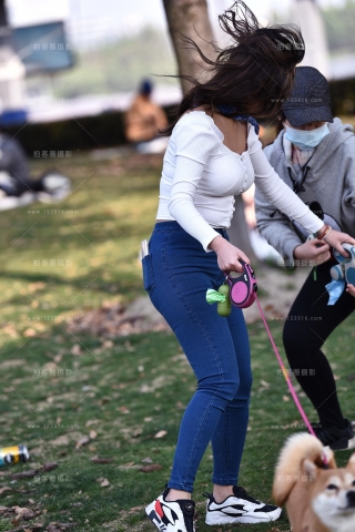 【咔喳赛帖】丰满的妹子