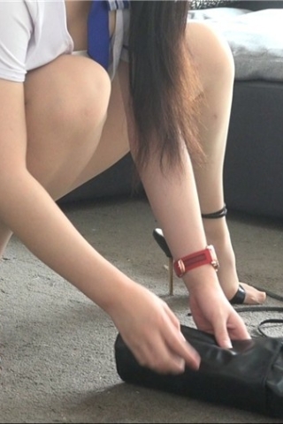 查看完整内容：丝袜美足秀 [1.03 GB]（视频版） - 共6张图片