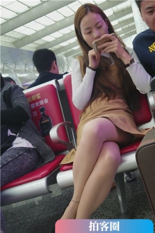 查看完整内容：4k-候车室美遇见与美女，性感美腿盘得真够紧的。（视频版） - 共6张图片