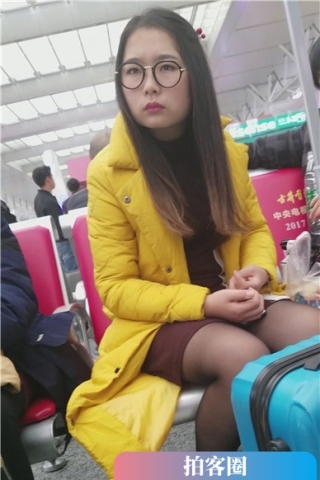查看完整内容：4k-高铁站候车室拍摄清纯美腿可爱小萌妹（视频版） - 共6张图片