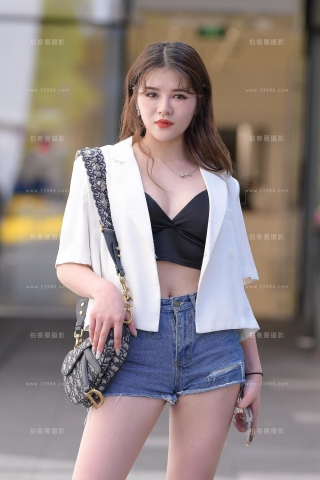 性感热裤美女，好喜欢