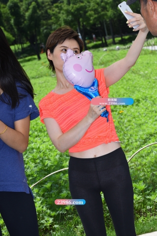 【咔喳赛贴】爱自拍哦