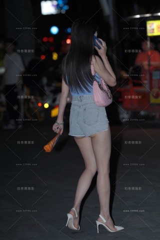 极品超短热裤美眉