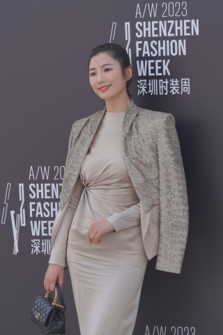 气质美女（城市版）（完整版）