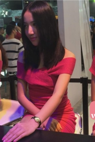 查看完整内容：丰满性感红色包臀裙小奶牛 [884 MB]（视频版） - 共8张图片