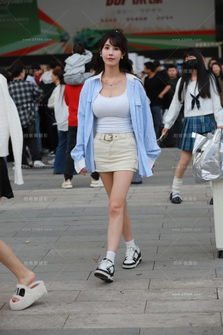 查看完整内容：小哈娜下班 - 共15张图片