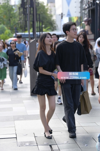 黑色短裙R丝女友