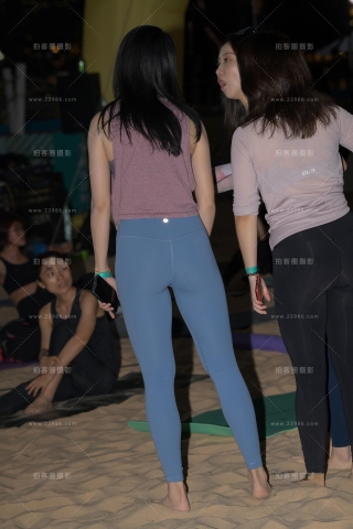 【街拍之魂赛帖】性感蓝色紧身