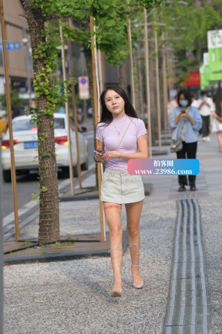 街拍美腿小姐姐~