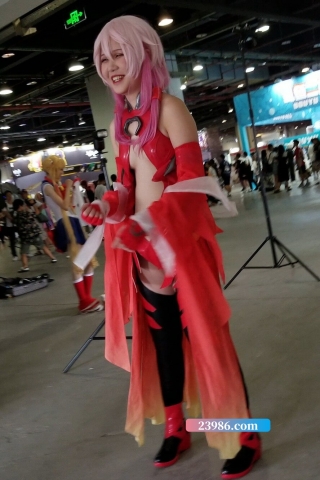 4K - 漫展小可爱cos美眉 [645 MB/MP4]（视频版）