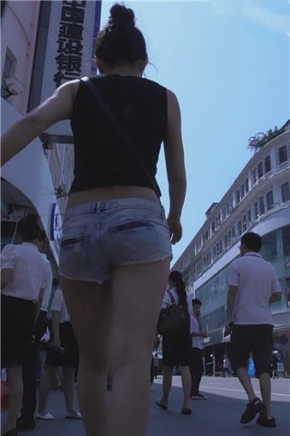 查看完整内容：超短热裤圆臀美女，配上墨镜很酷！[397 MB]（视频版） - 共8张图片