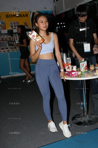 【欧阳赛帖】性感蓝色紧身裤美女