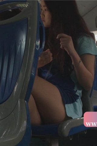 公交偶遇座后座的女孩 [2.00 GB]（视频版）