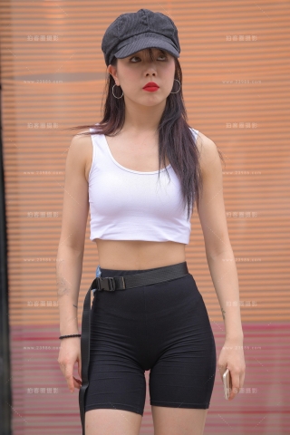 【街拍之魂赛帖】带帽子的酷女孩