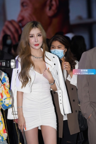 深圳时装周的性感白裙美女（完整版）