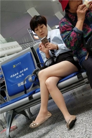 查看完整内容：4k视频，短发美腿少妇（视频版） - 共9张图片