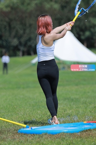 【小默赛帖】1710★玩泡泡瑜伽美女★