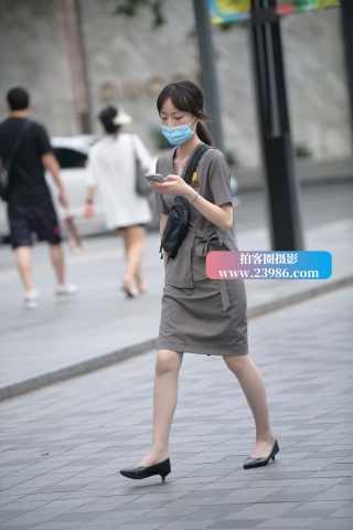 你知道小姐姐在哪里上班吗？