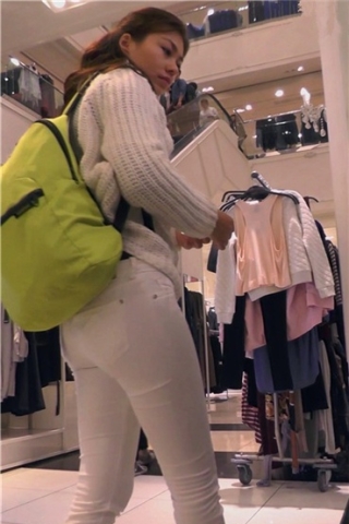 查看完整内容：文静甜美的女孩，三角地带圆润饱满！[850 MB]（视频版） - 共16张图片