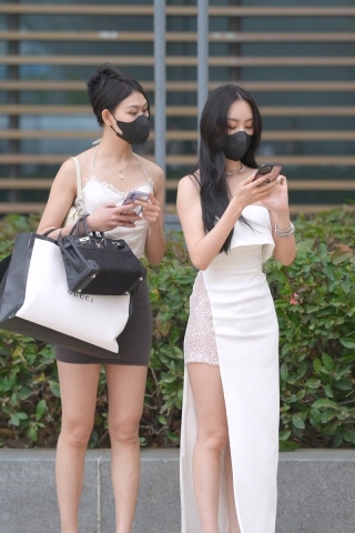 查看完整内容：无敌天然大长腿的她1分55秒 [145 MB/MP4]（视频版） - 共16张图片