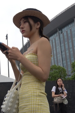 4K黄色吊带裙漂亮MM [1.80 GB]（视频版）