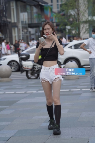 查看完整内容：街拍短发热牛mm - 共20张图片