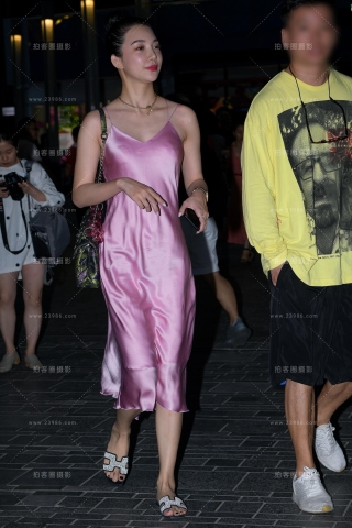 【街拍之魂赛帖】温柔如昔、典雅高贵的美女