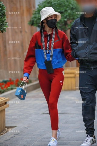 【玻璃赛帖】红色瑜伽裤女友