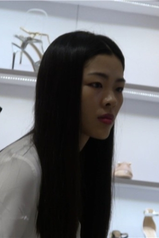 4k-白衬衫丝袜美女鞋柜试高跟鞋（视频版）