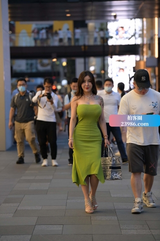 性感身材 绿色长裙美女的另一个版本