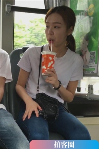 查看完整内容：一路跟着紧身蓝牛小清新美眉  [1.74 GB]（视频版） - 共8张图片