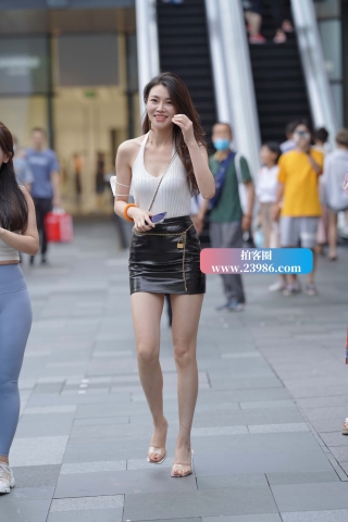 爱笑的皮裙大长腿姐姐