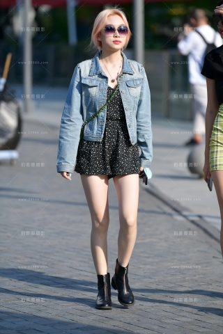 ★聊天逛街两位闺蜜美女