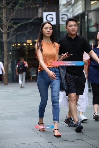 【视觉冲击赛帖】翘臀，紧牛 ，女友