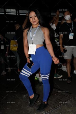 【欧阳赛贴】蓝色紧身裤