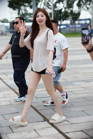 清甜可口小姐姐---春晓