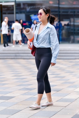 ★九分瑜伽紧身裤美女（城市版）