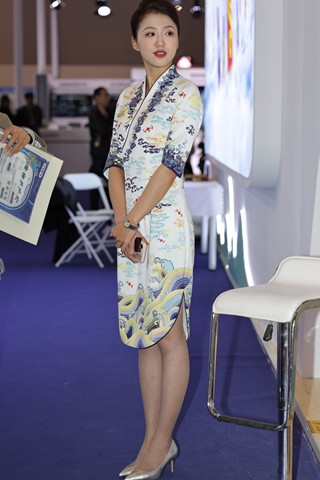 海航少妇灰丝高跟诱惑（完整版）