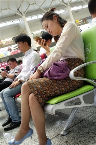 查看完整内容：4k超清，复古裙长腿知性美腿少妇（视频版） - 共10张图片