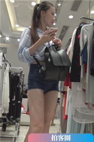 查看完整内容：4k-服装店里挑衣服的热裤美腿清秀女神姐姐 [2.84 GB]（视频版） - 共8张图片
