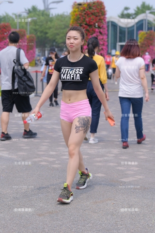 【红石赛帖】性感热裤美女