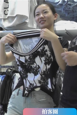 查看完整内容：街拍美腿热裤美三角清纯马尾辫美眉 [375 MB]（视频版） - 共6张图片