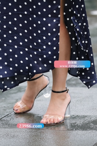 【凯恩赛帖】等待中的美少妇