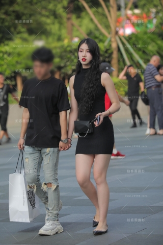 出水芙蓉的肌肤