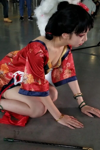 查看完整内容：4K - 漫展cos的美眉, [1.19 GB/MP4]（视频版） - 共10张图片