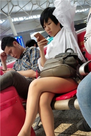 查看完整内容：4k-短发性感美腿肉色丝袜大美女（视频版） - 共8张图片