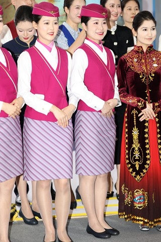 25航空展魅力南航空姐 【原图+视频】