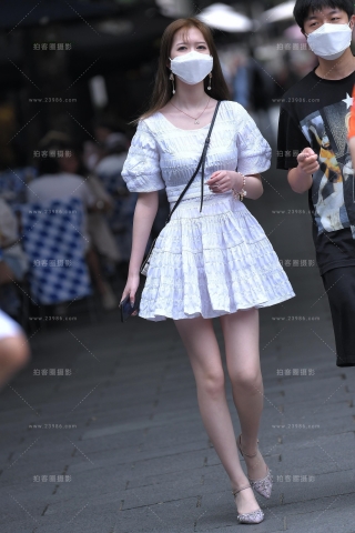 【咔喳赛帖】高跟小白裙