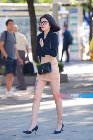 性感包臀裙高跟美女